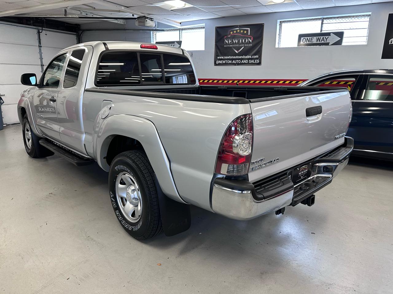 Toyota Tacoma Access Cab V6 4WD 2011
