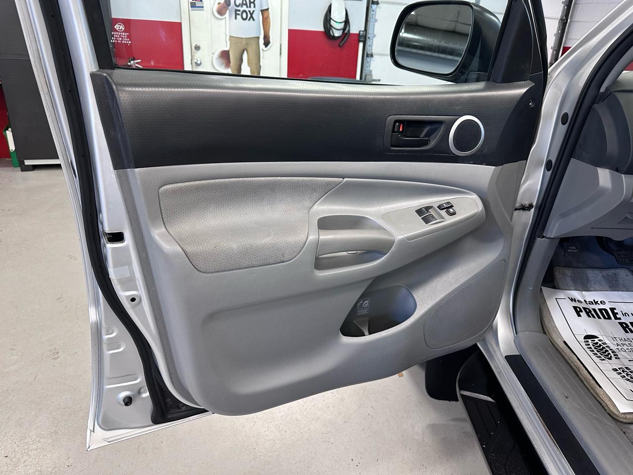 Toyota Tacoma Access Cab V6 4WD 2011