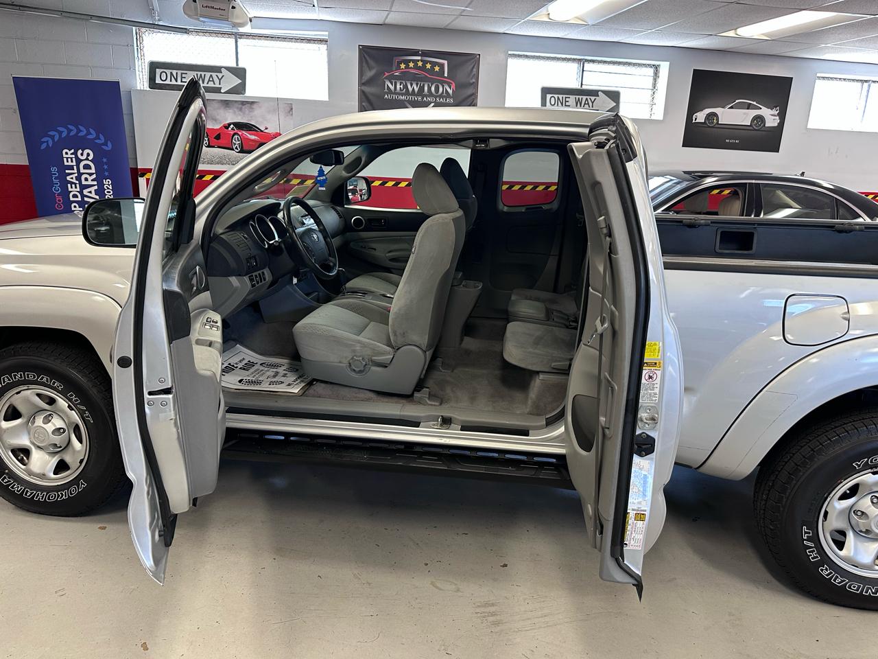 Toyota Tacoma Access Cab V6 4WD 2011