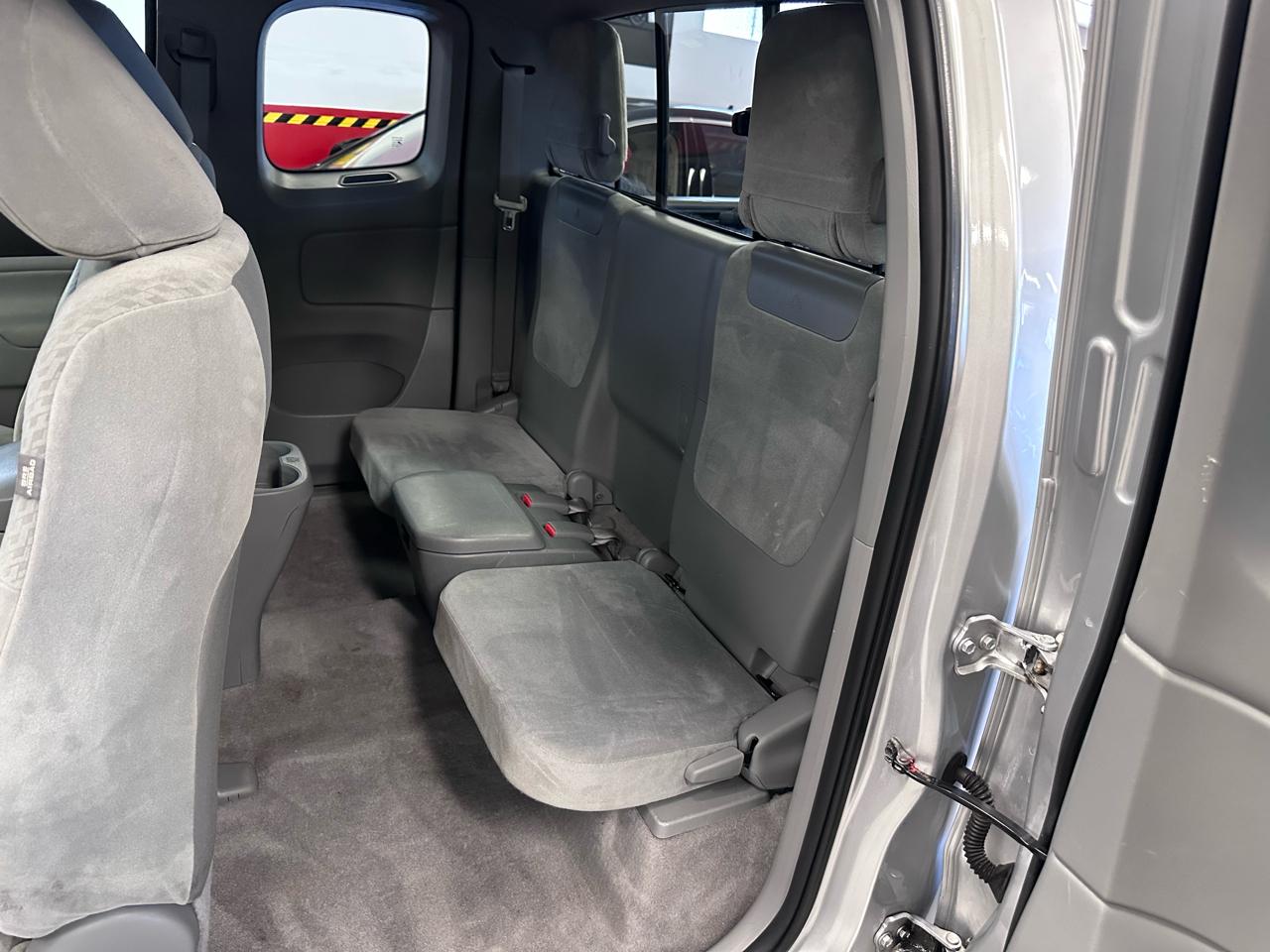 Toyota Tacoma Access Cab V6 4WD 2011