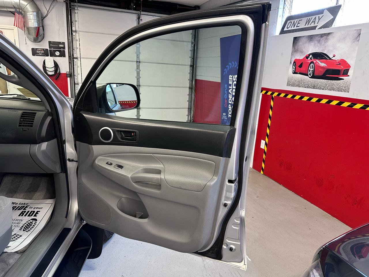 Toyota Tacoma Access Cab V6 4WD 2011