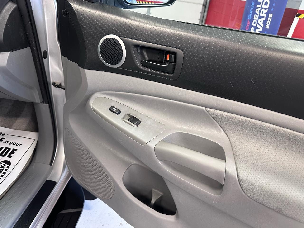 Toyota Tacoma Access Cab V6 4WD 2011