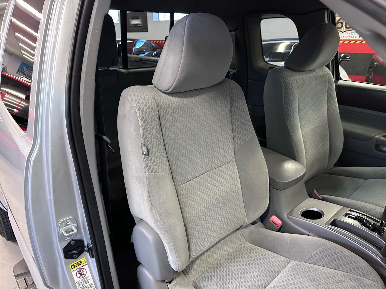 Toyota Tacoma Access Cab V6 4WD 2011