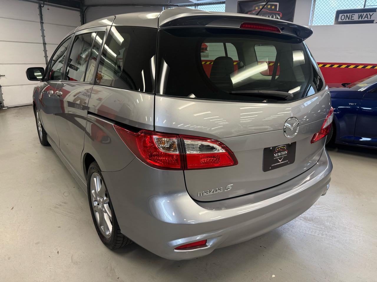 Mazda MAZDA5 Grand Touring 2012