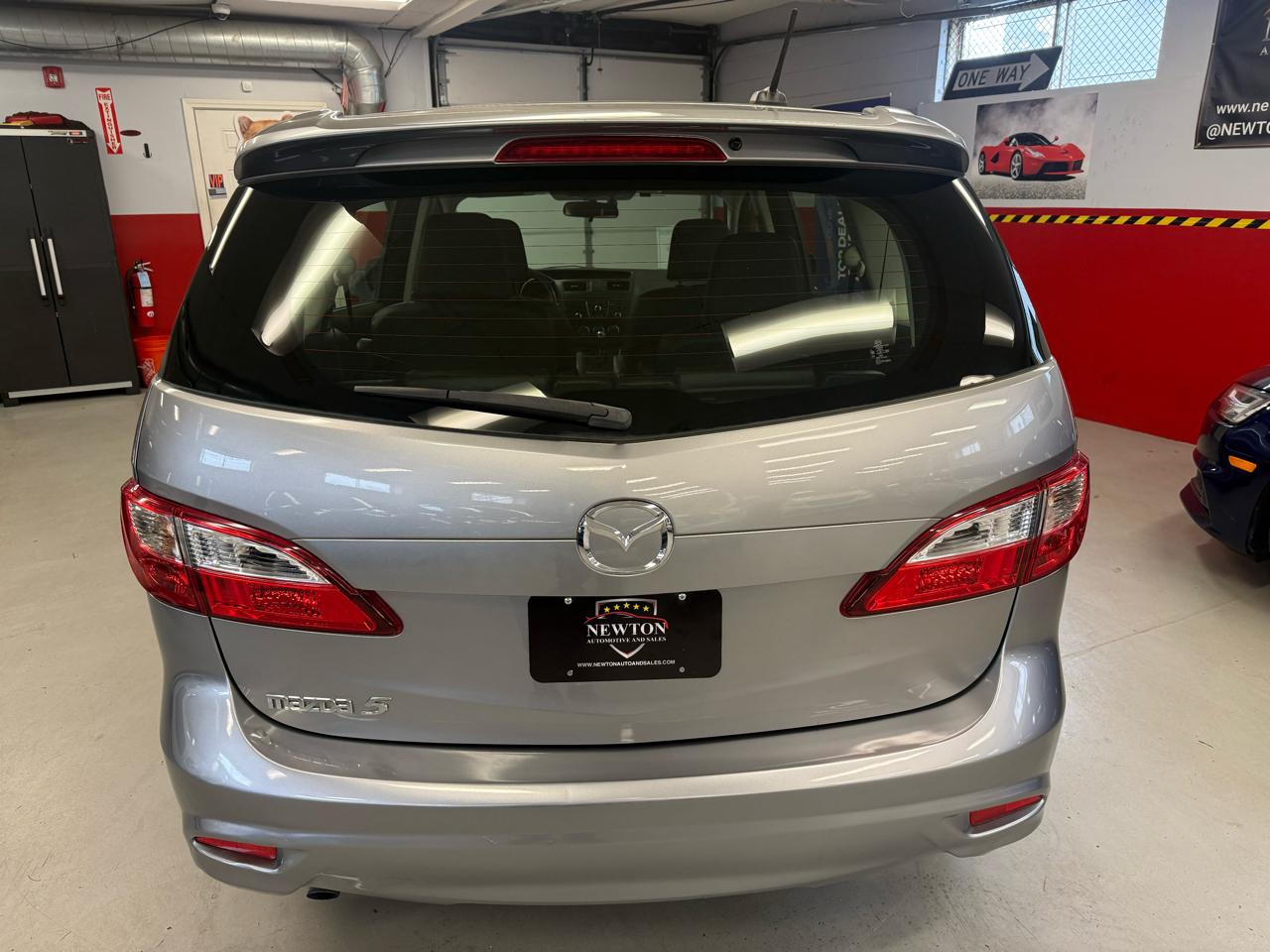 Mazda MAZDA5 Grand Touring 2012