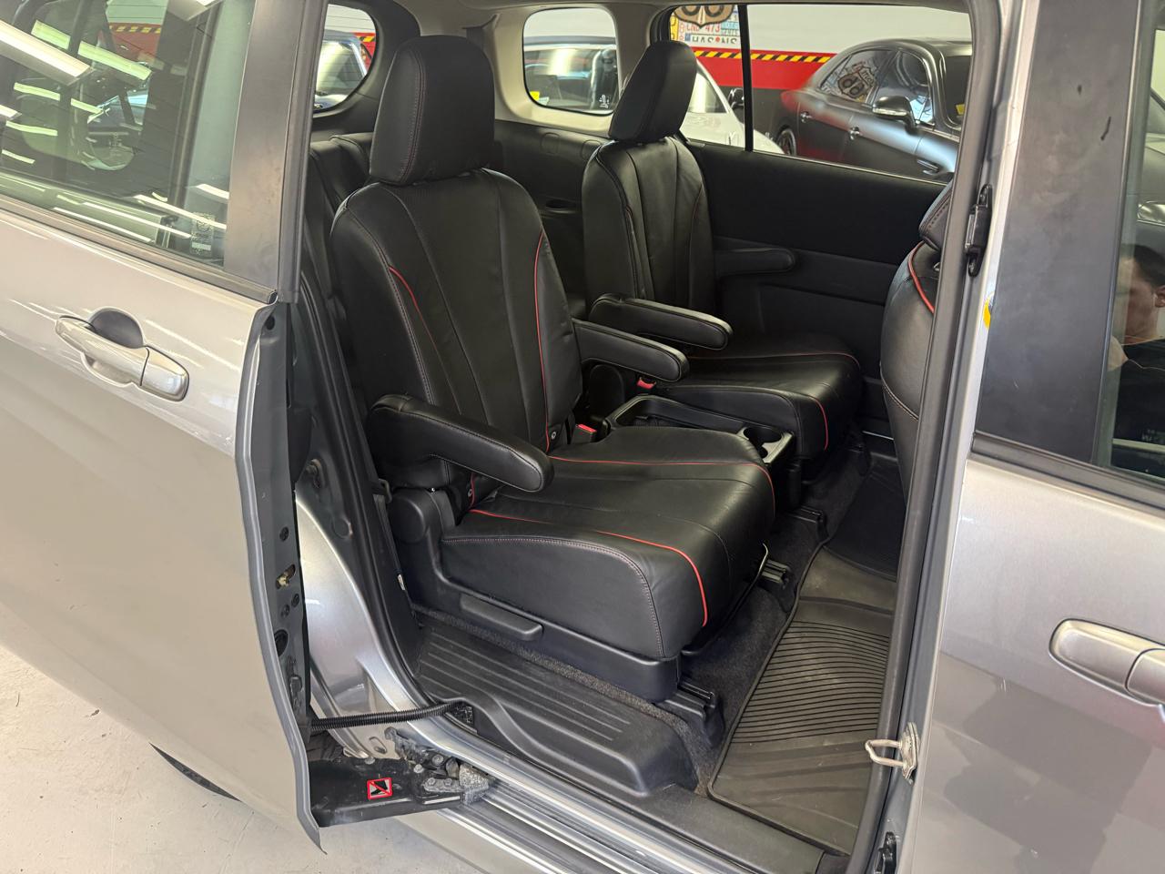 Mazda MAZDA5 Grand Touring 2012