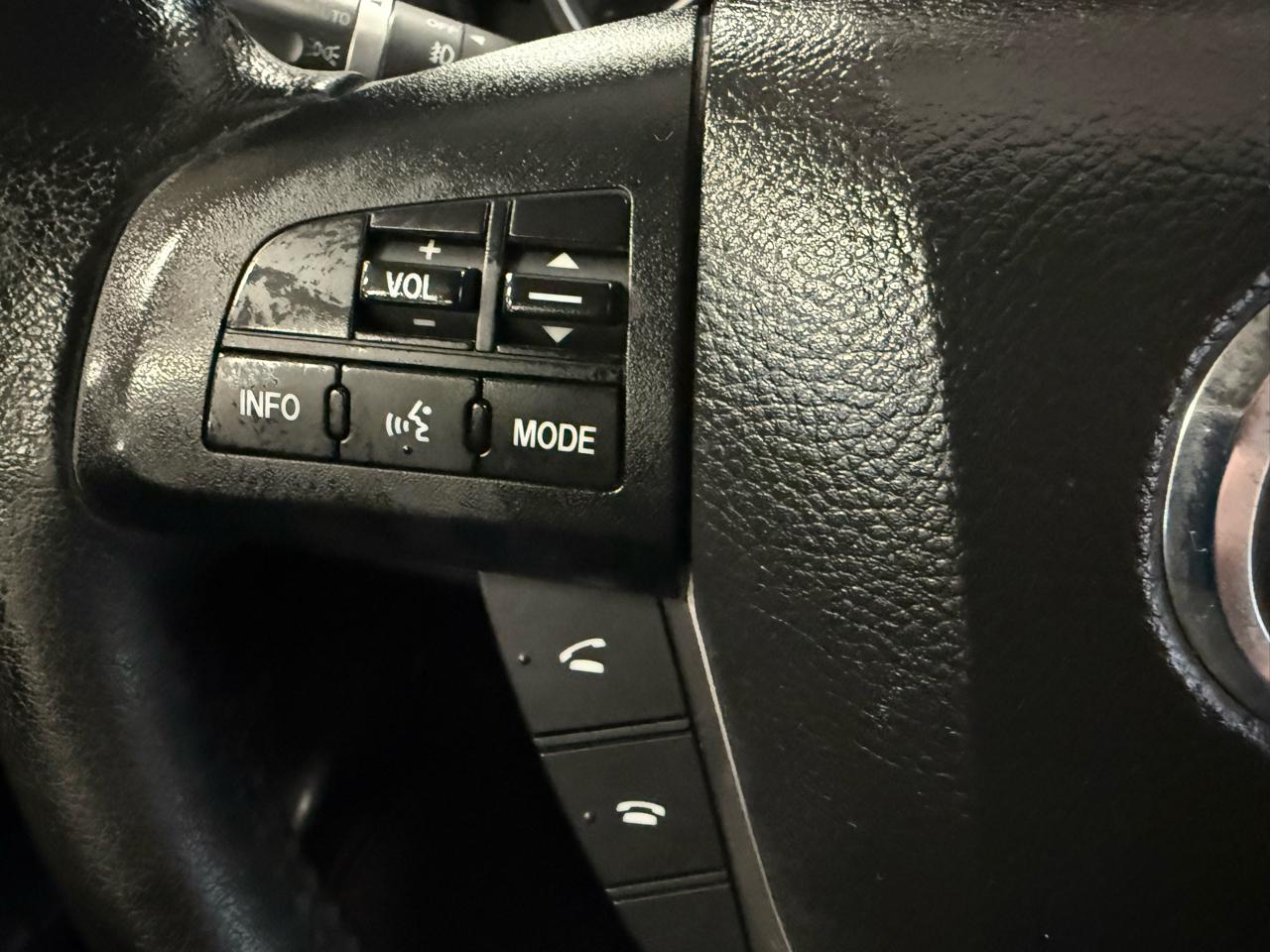 Mazda MAZDA5 Grand Touring 2012