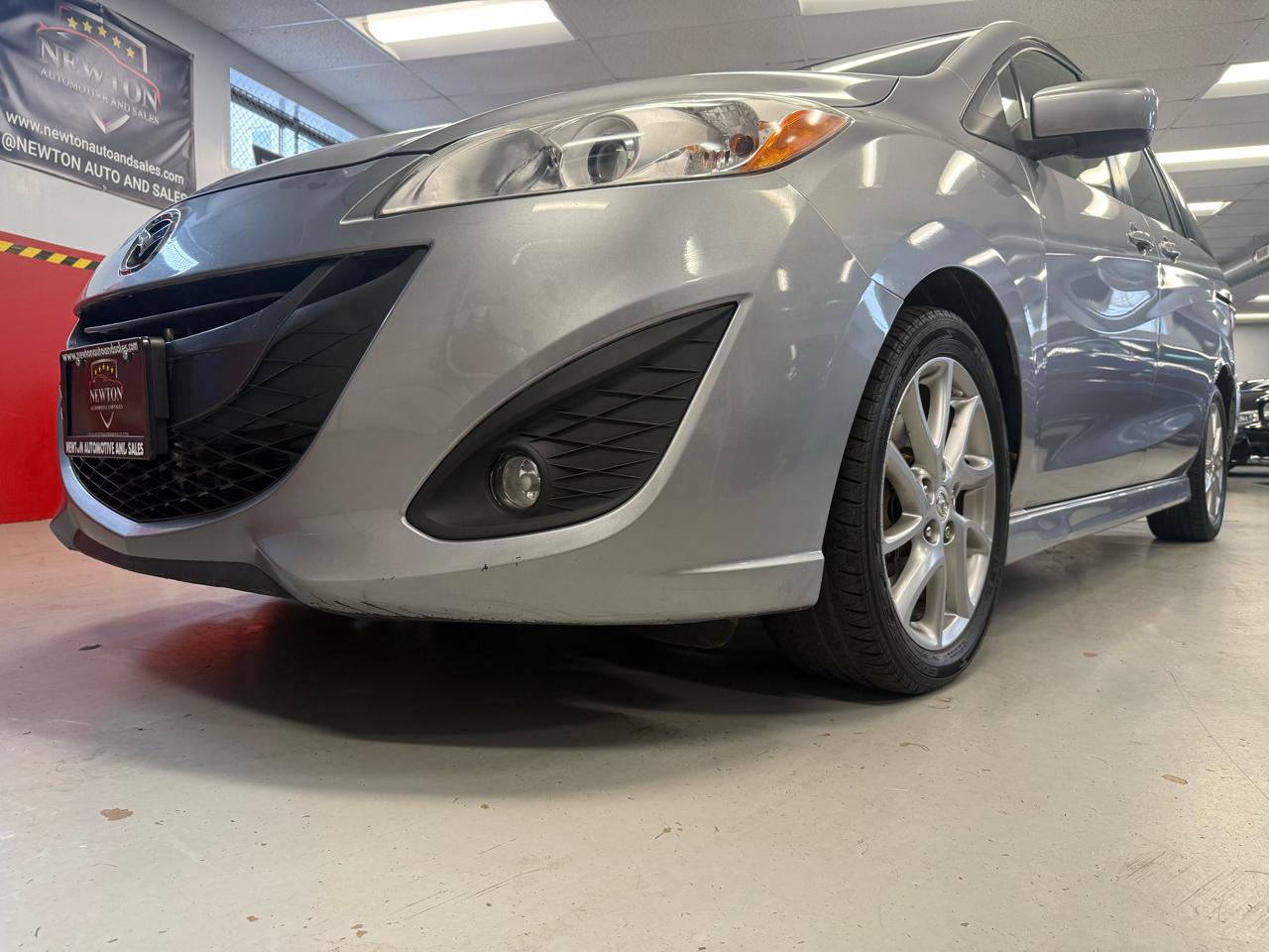 Mazda MAZDA5 Grand Touring 2012