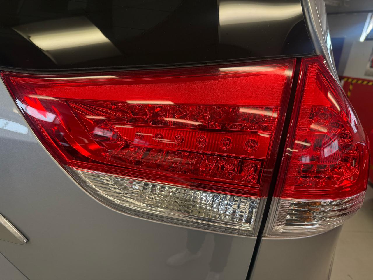 Toyota Sienna Limited AWD 7-Passenger V6 2014