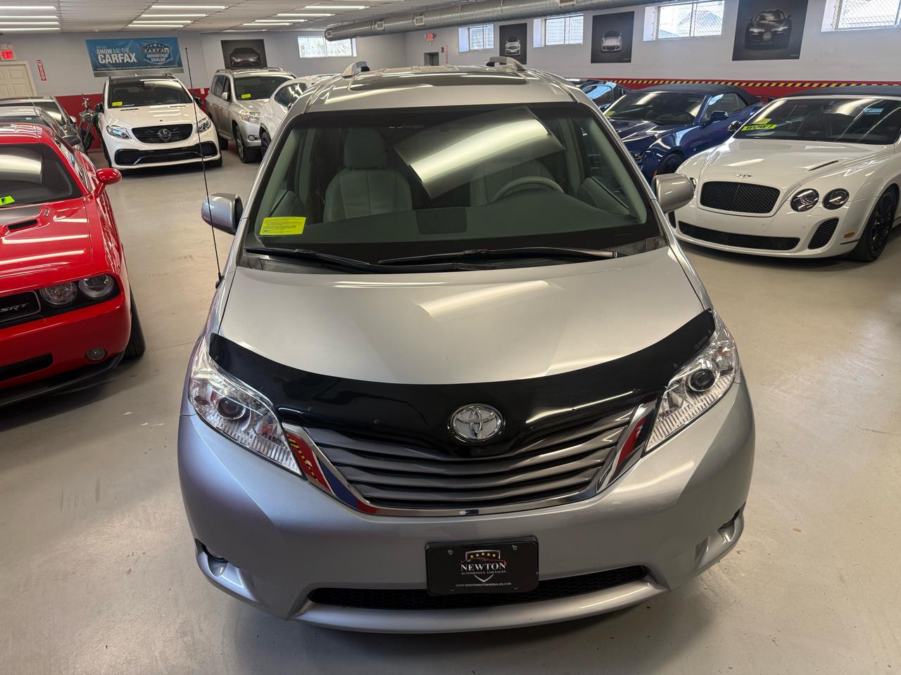 Toyota Sienna Limited AWD 7-Passenger V6 2014