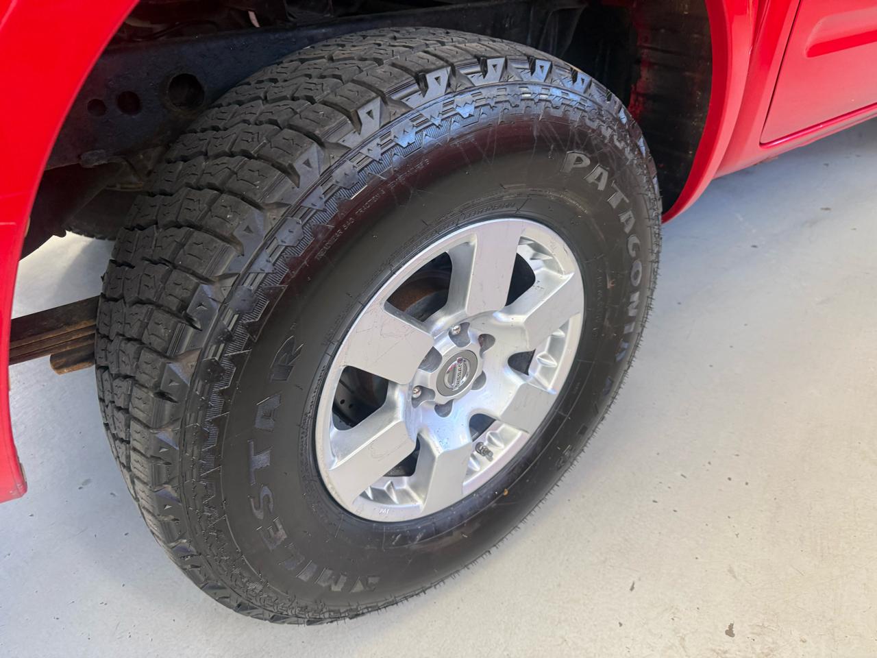 Nissan Frontier LE Crew Cab 4WD 2010