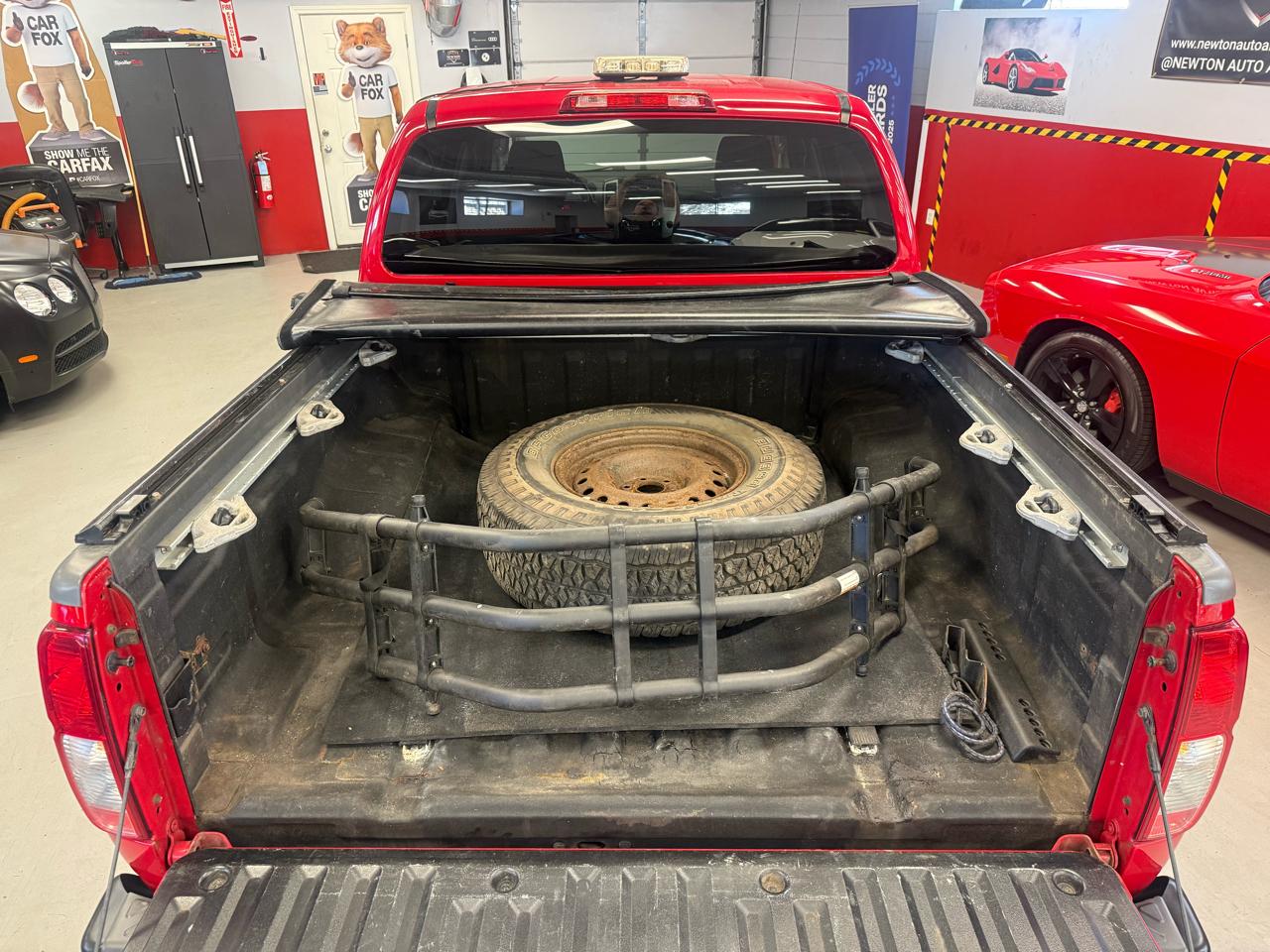 Nissan Frontier LE Crew Cab 4WD 2010