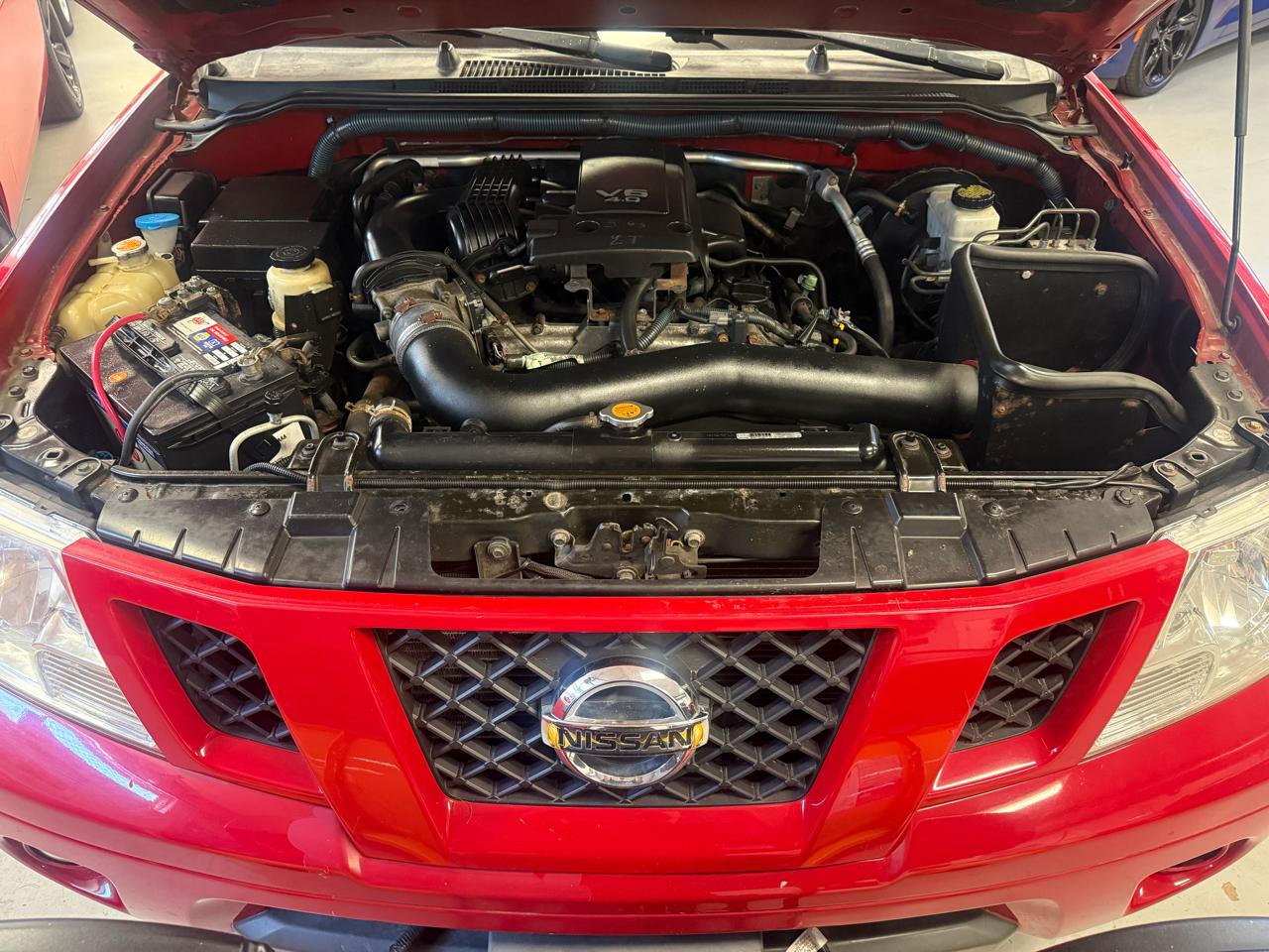 Nissan Frontier LE Crew Cab 4WD 2010