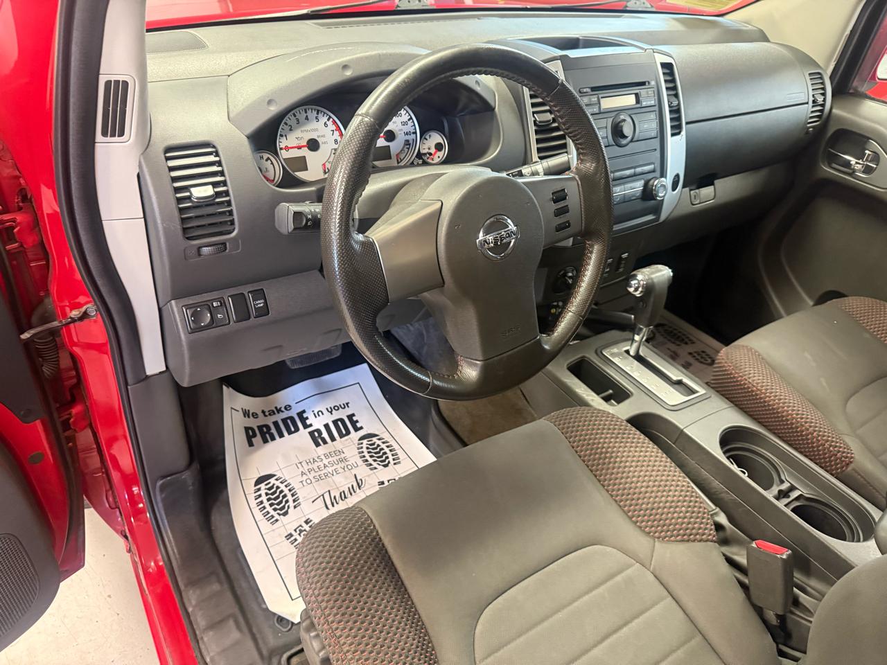 Nissan Frontier LE Crew Cab 4WD 2010