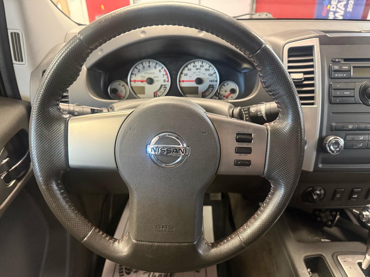 Nissan Frontier LE Crew Cab 4WD 2010