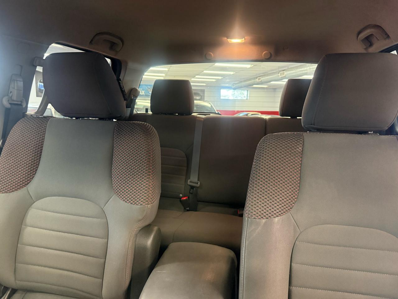 Nissan Frontier LE Crew Cab 4WD 2010