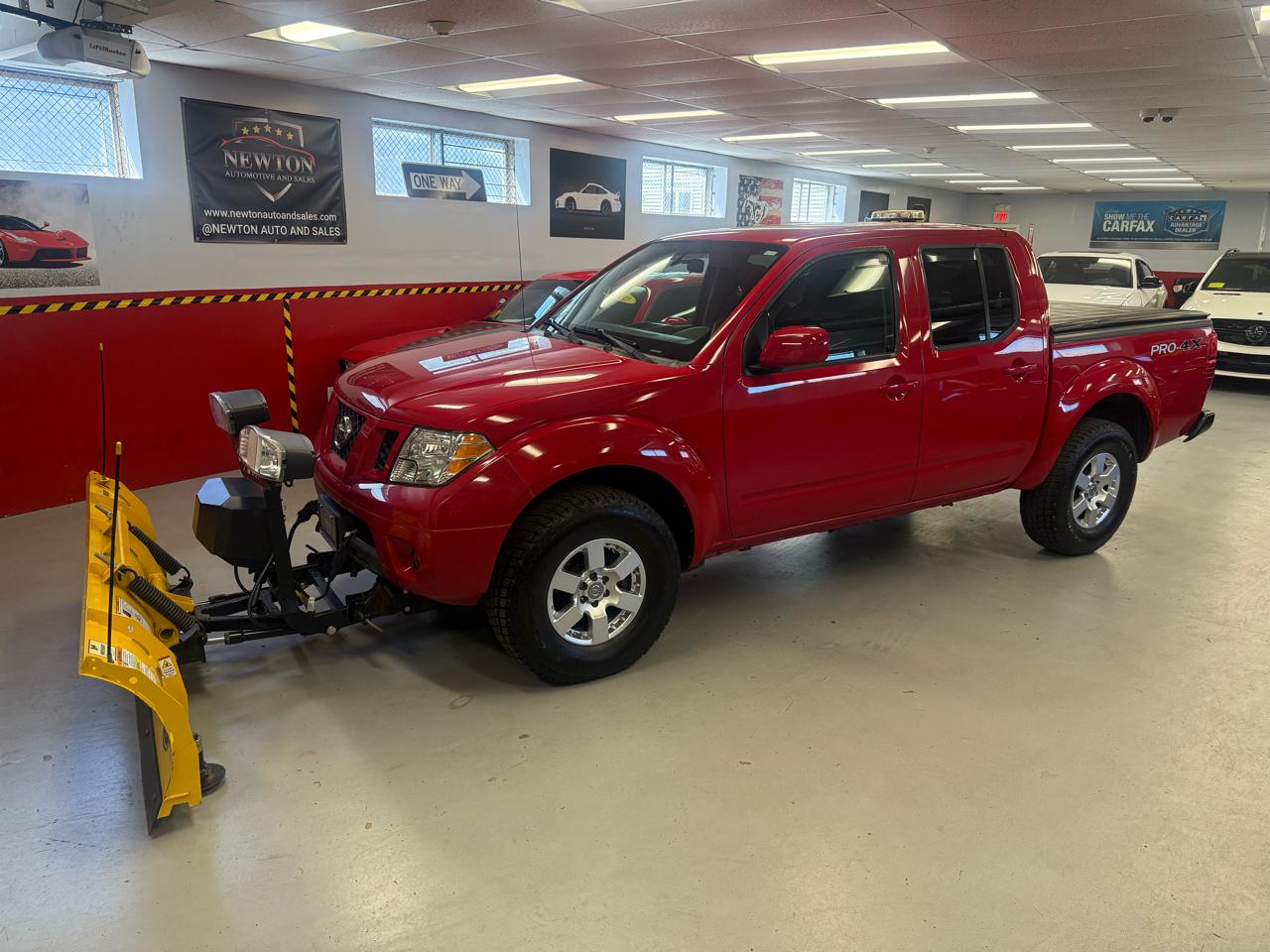 Nissan Frontier LE Crew Cab 4WD 2010