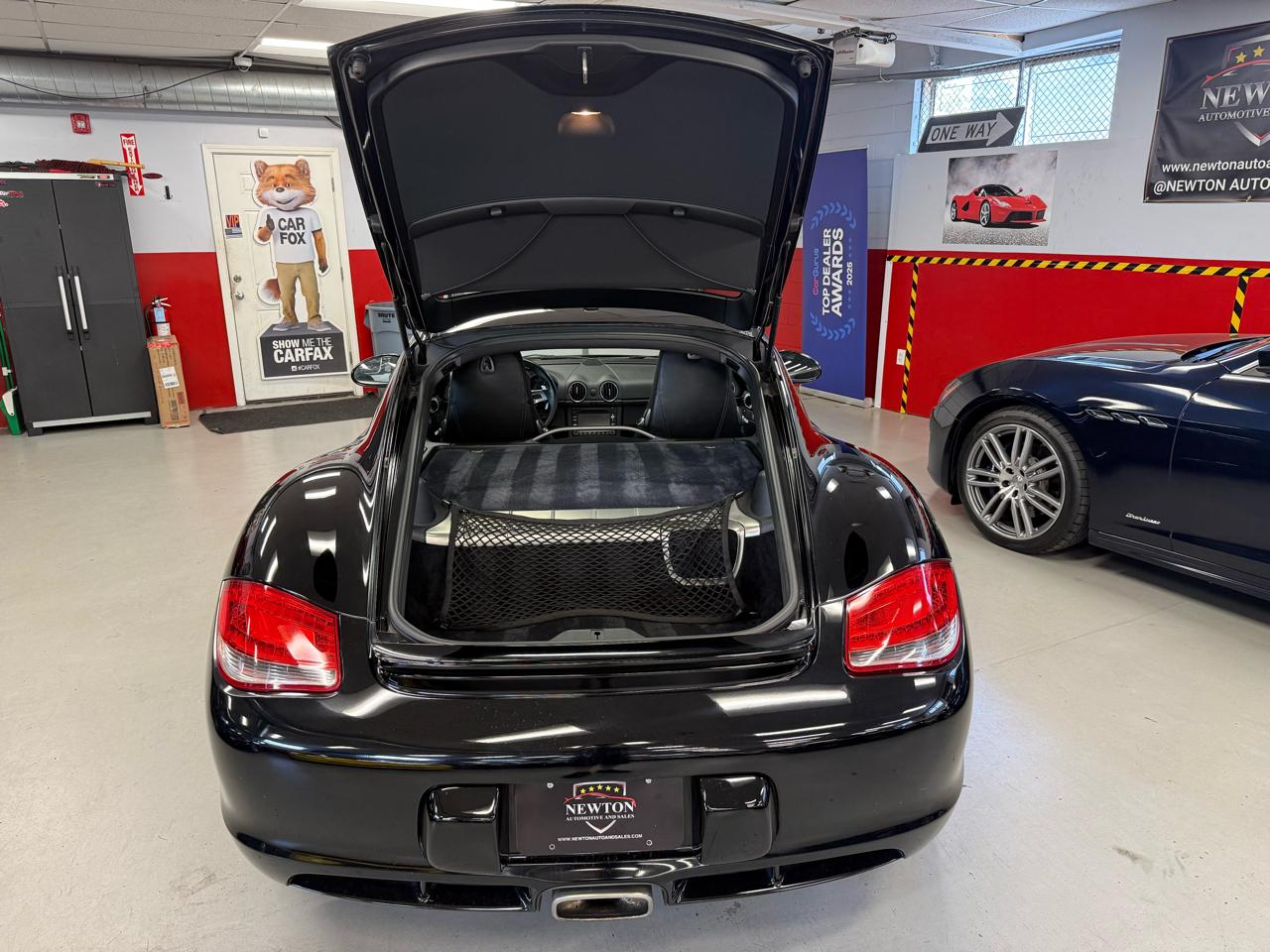 Porsche Cayman Base 2011