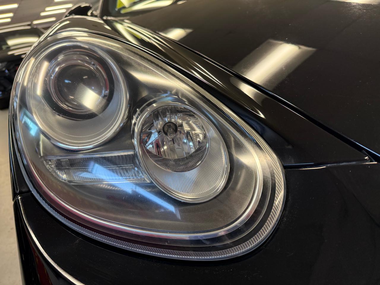Porsche Cayman Base 2011