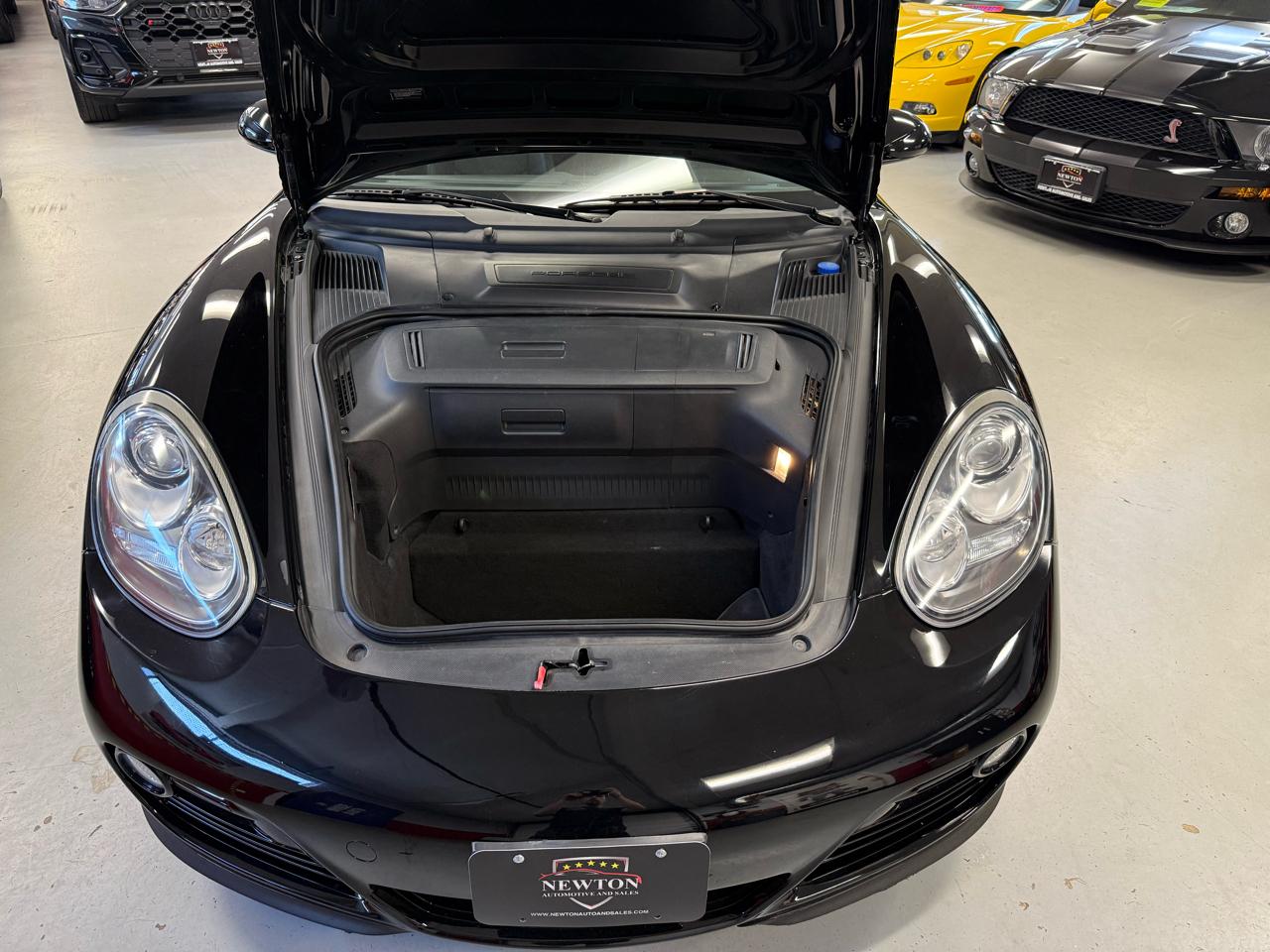 Porsche Cayman Base 2011