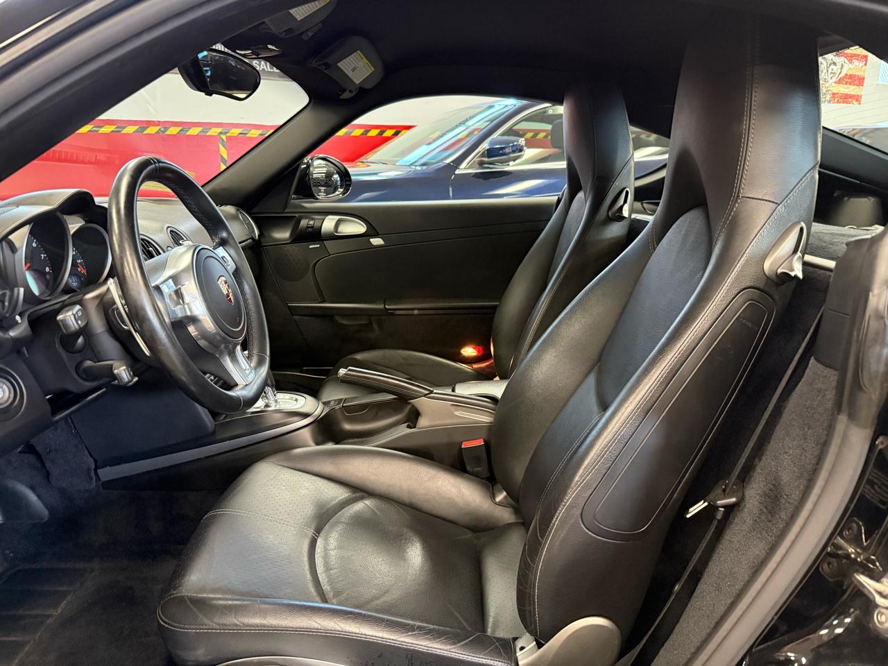 Porsche Cayman Base 2011