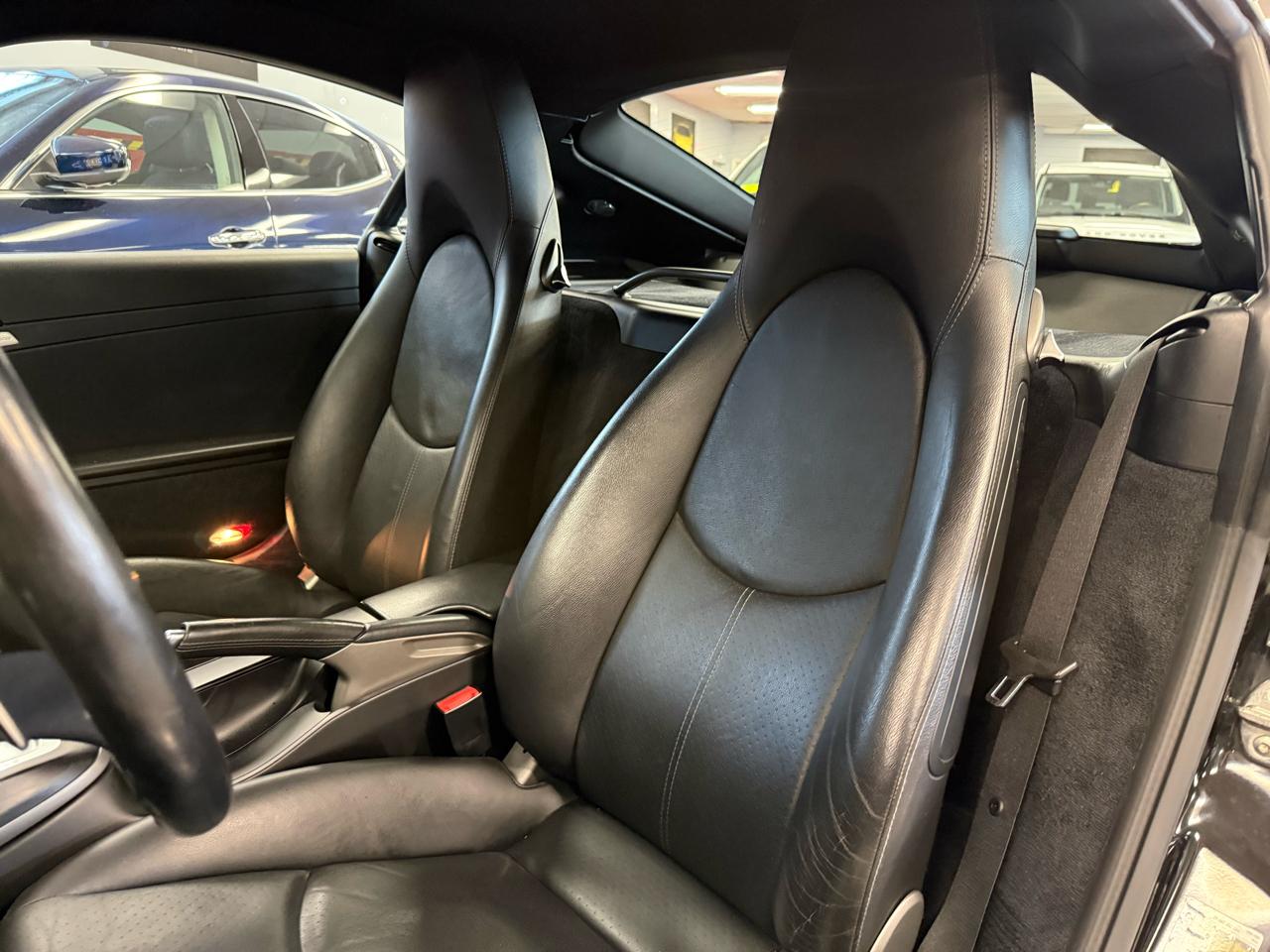 Porsche Cayman Base 2011
