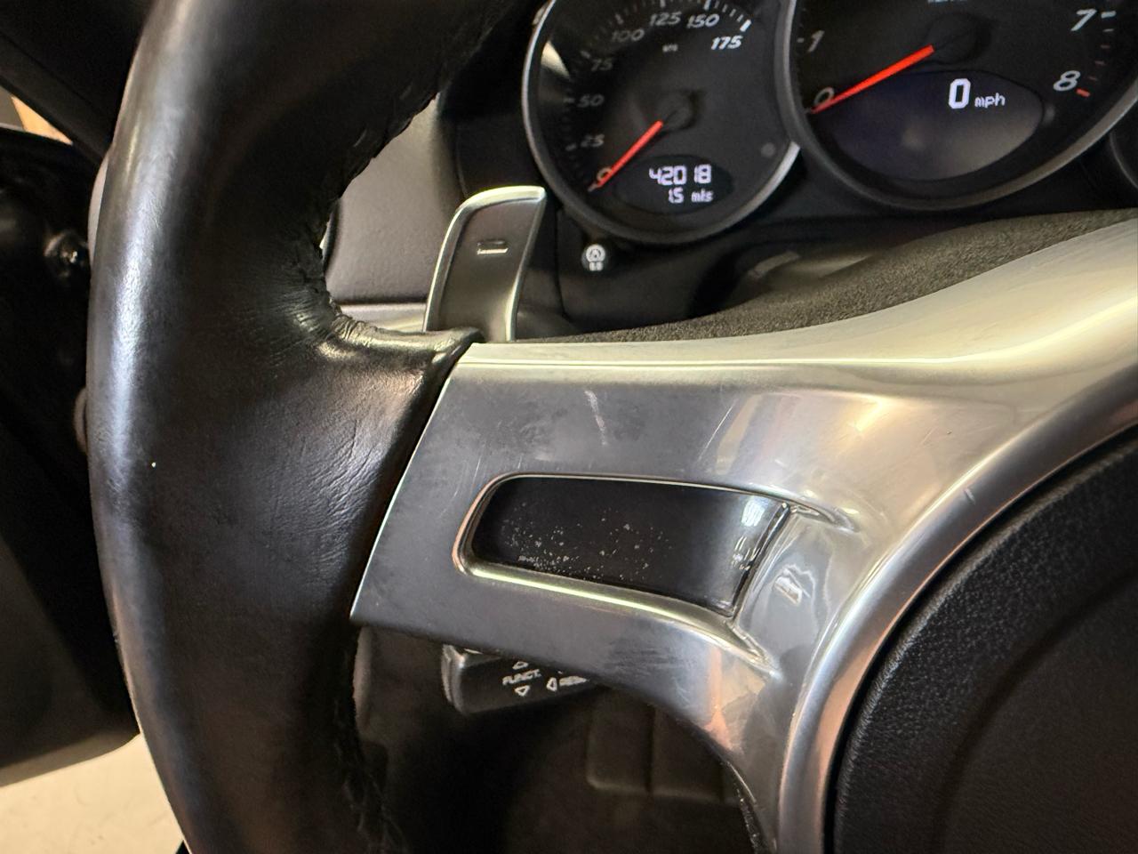 Porsche Cayman Base 2011