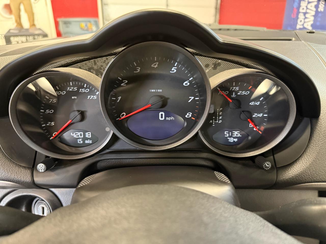 Porsche Cayman Base 2011