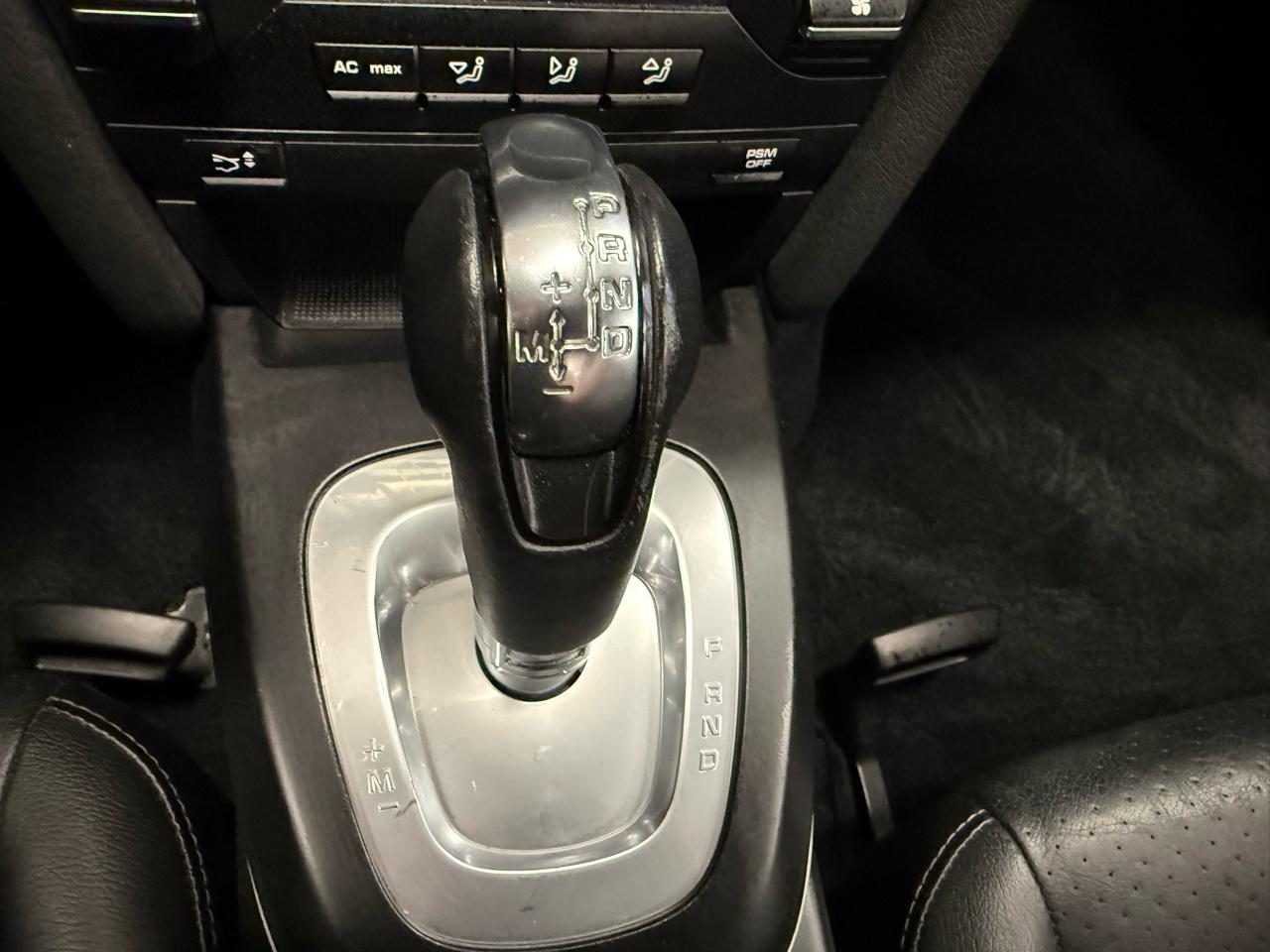 Porsche Cayman Base 2011