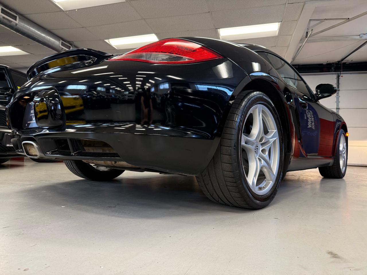 Porsche Cayman Base 2011