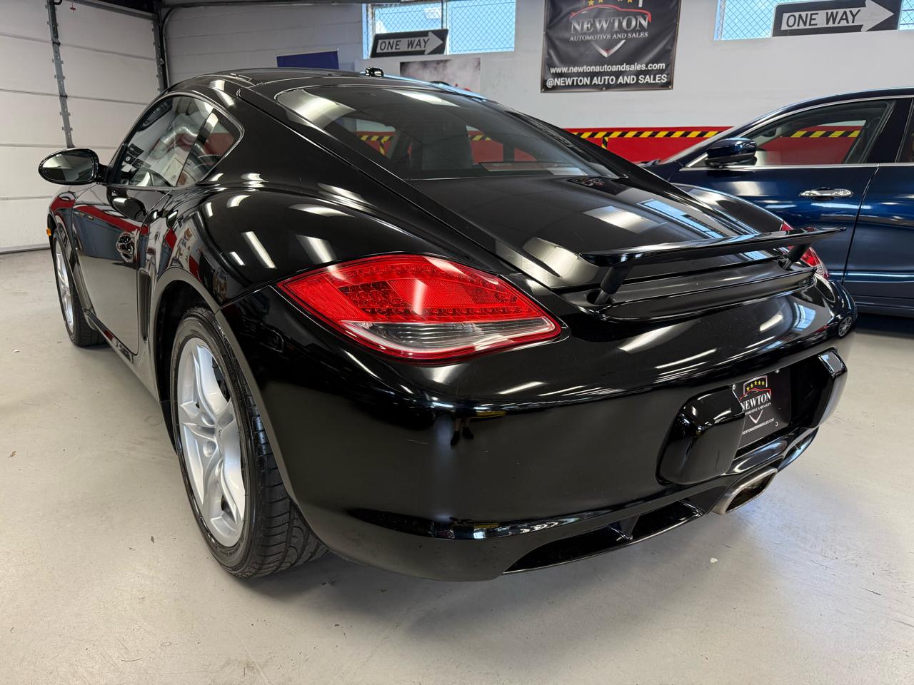 Porsche Cayman Base 2011