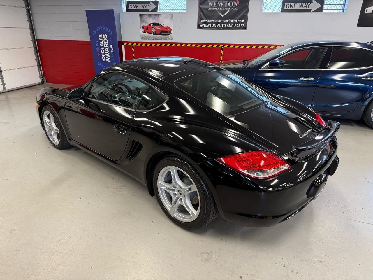 Porsche Cayman Base 2011