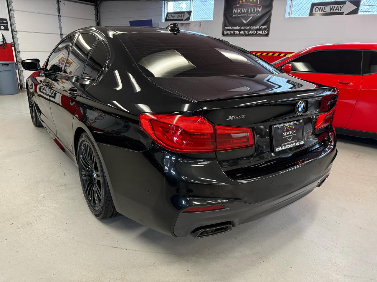 BMW 5-Series M550i xDrive 2020