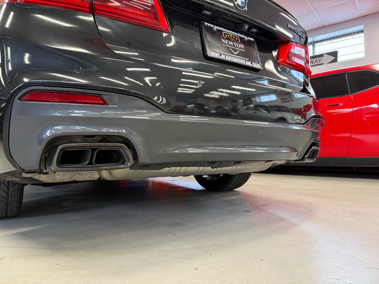 BMW 5-Series M550i xDrive 2020