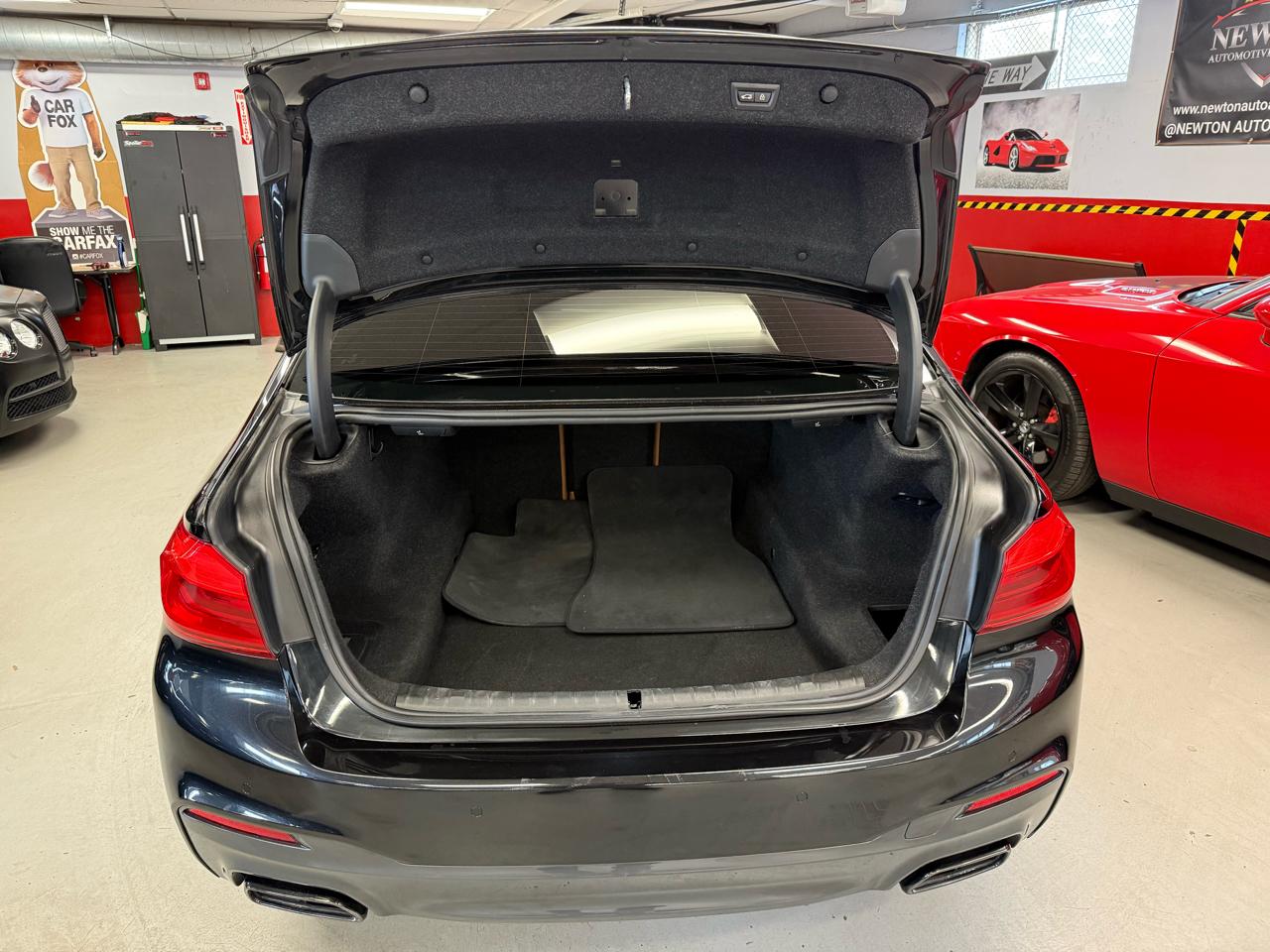 BMW 5-Series M550i xDrive 2020