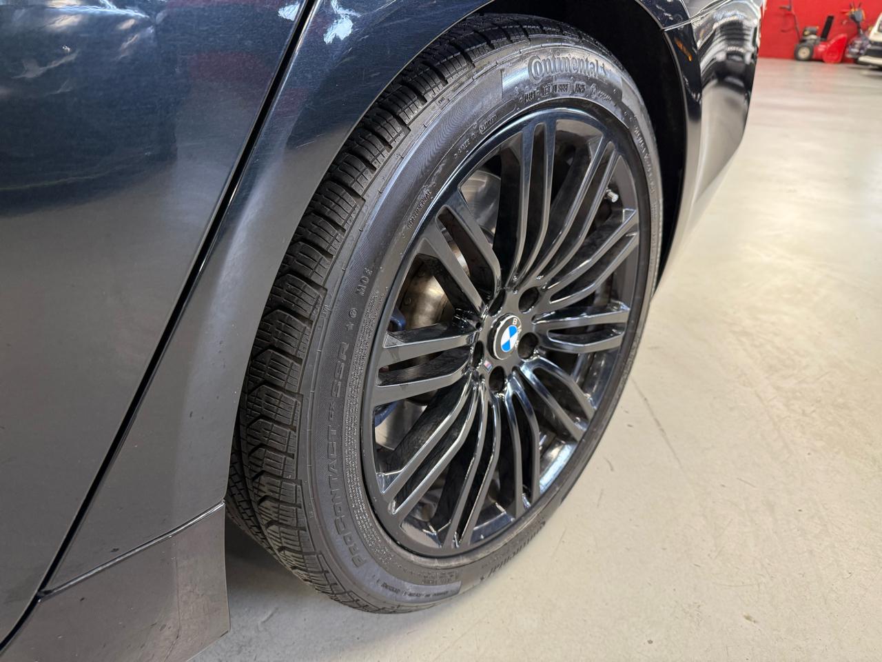 BMW 5-Series M550i xDrive 2020