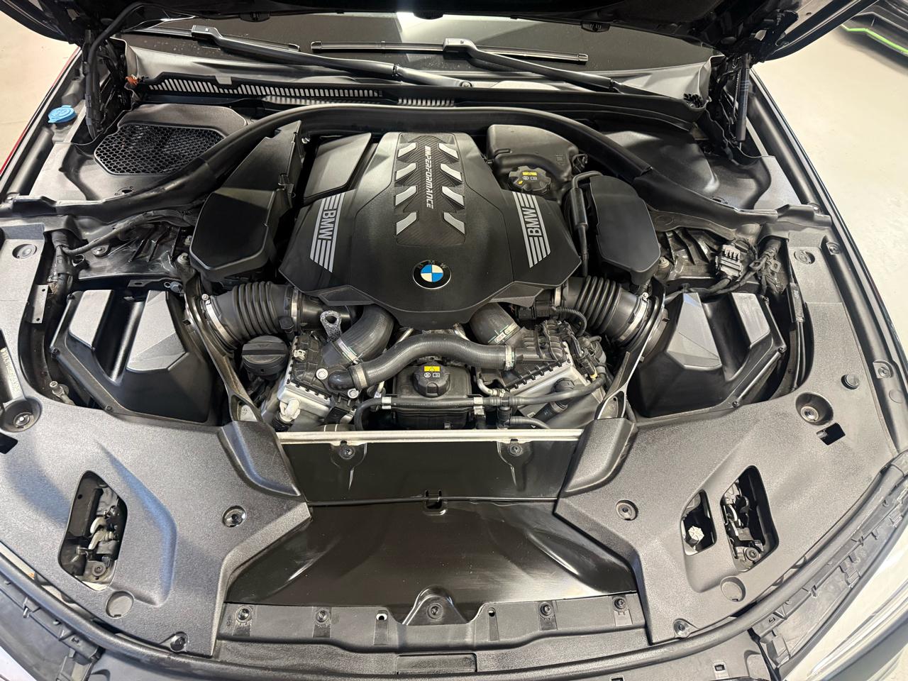 BMW 5-Series M550i xDrive 2020