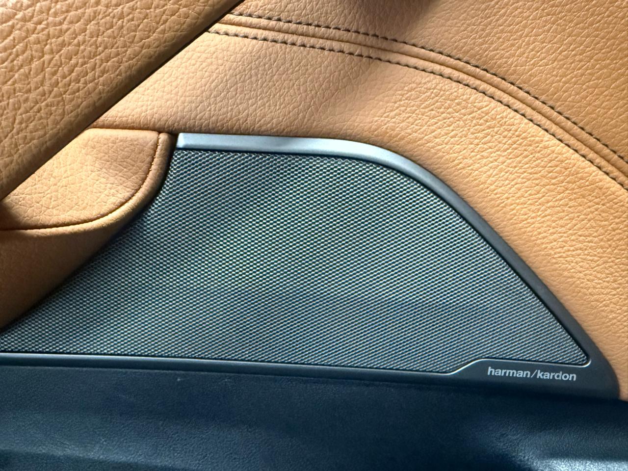 BMW 5-Series M550i xDrive 2020