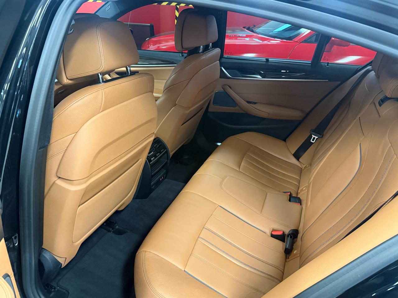 BMW 5-Series M550i xDrive 2020