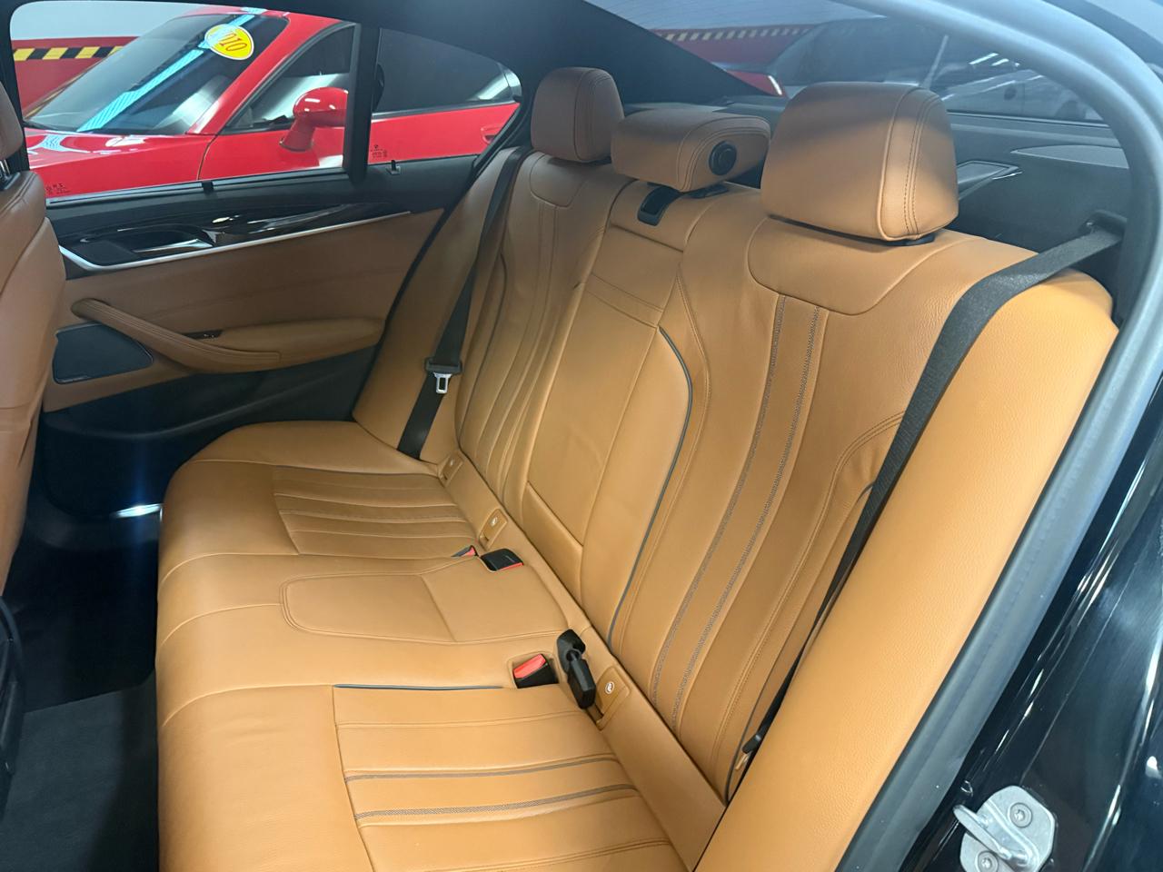 BMW 5-Series M550i xDrive 2020