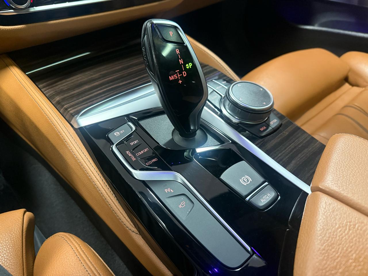 BMW 5-Series M550i xDrive 2020