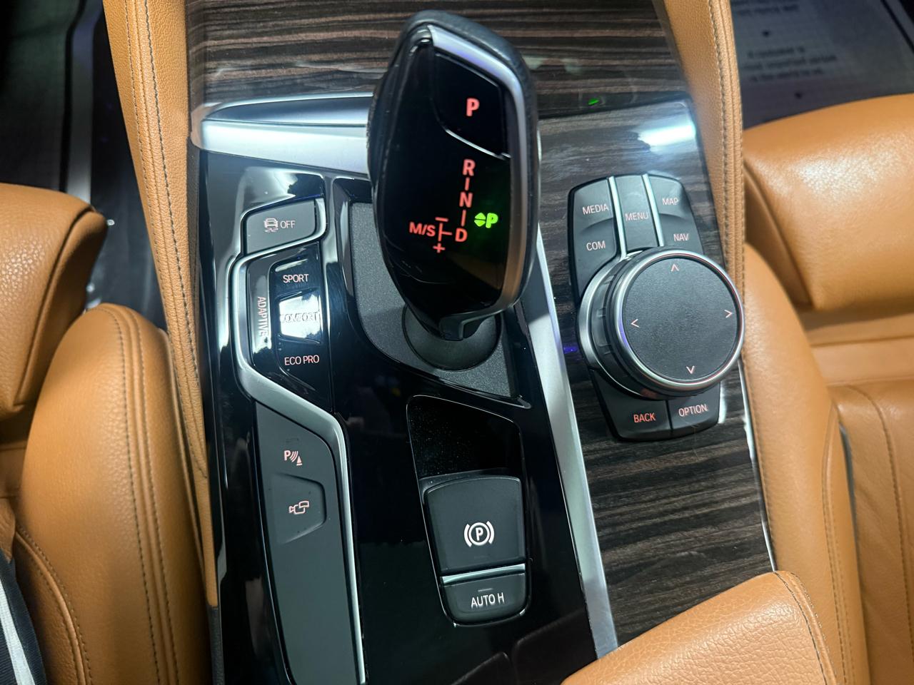 BMW 5-Series M550i xDrive 2020