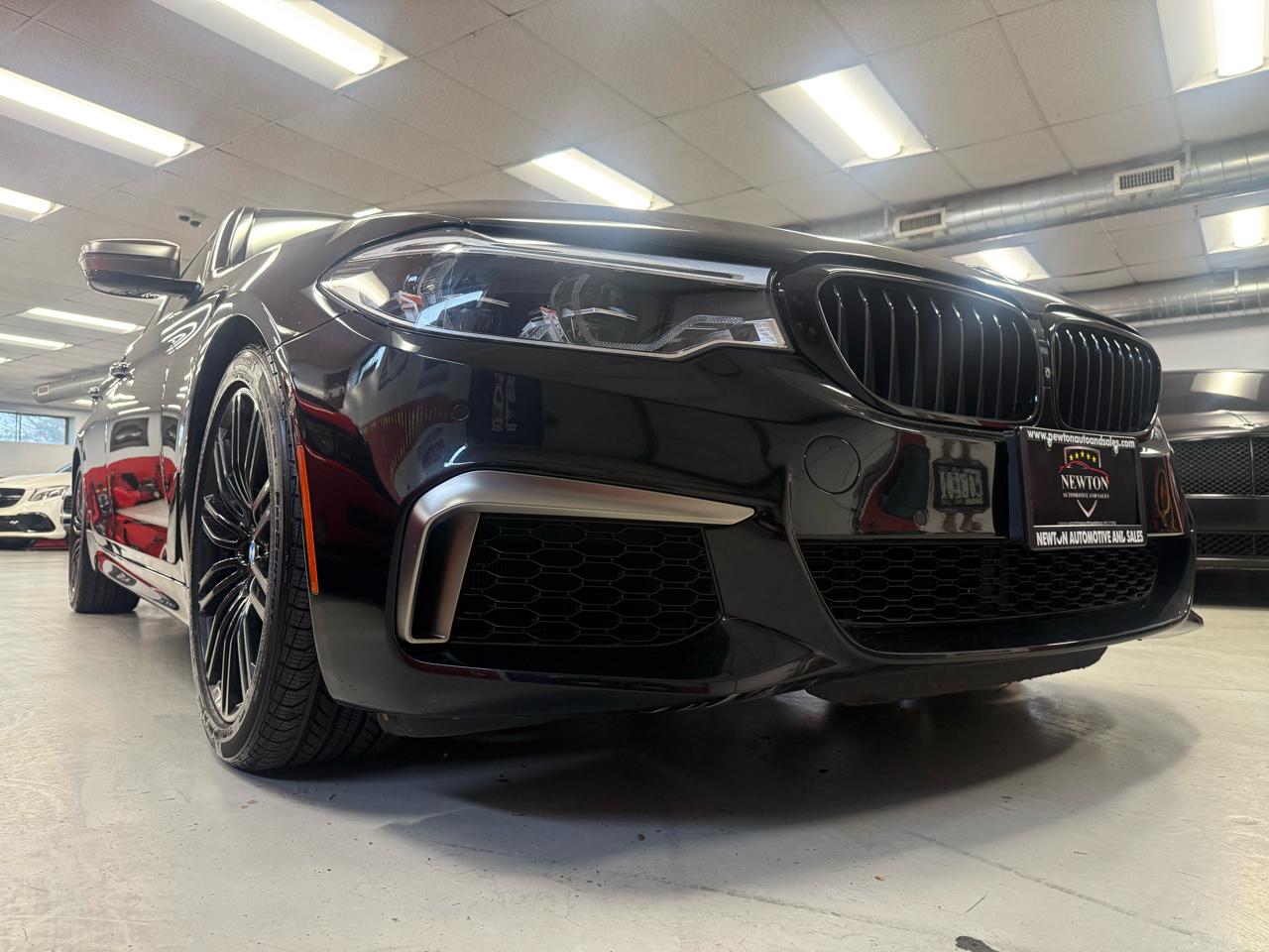 BMW 5-Series M550i xDrive 2020