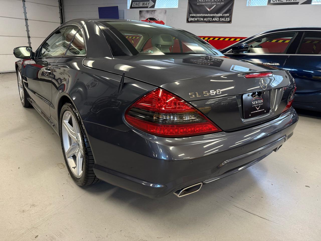 Mercedes-Benz SL-Class SL550 2009