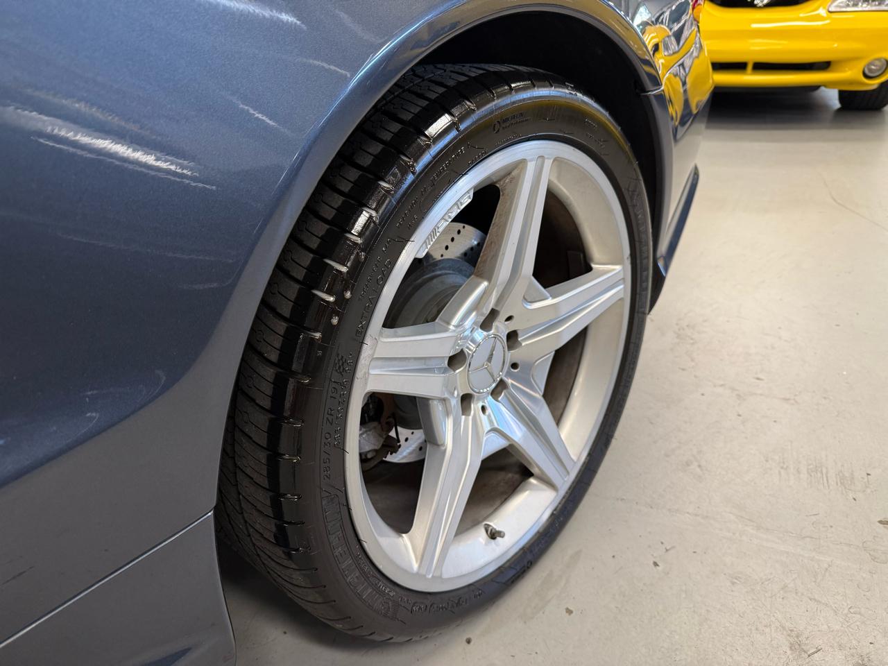 Mercedes-Benz SL-Class SL550 2009