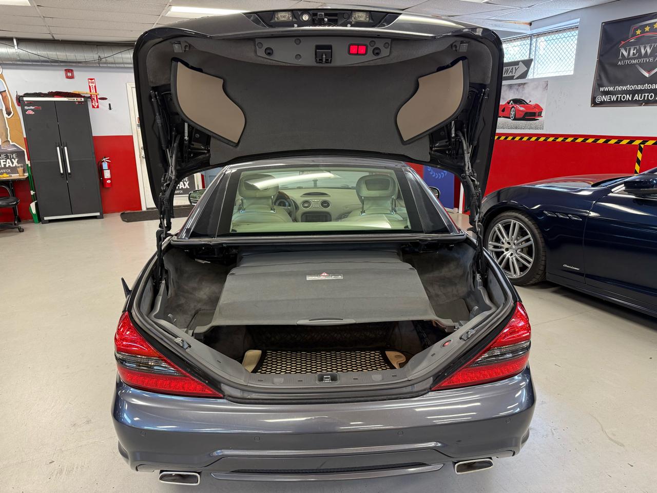 Mercedes-Benz SL-Class SL550 2009