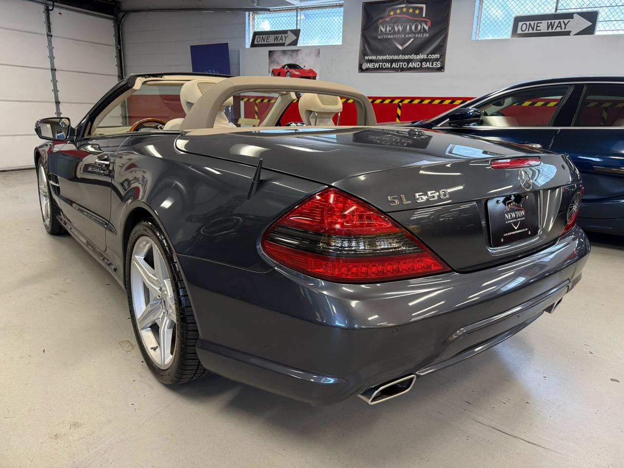 Mercedes-Benz SL-Class SL550 2009