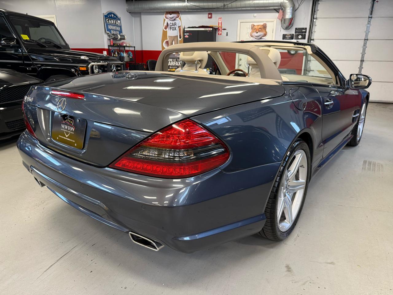 Mercedes-Benz SL-Class SL550 2009