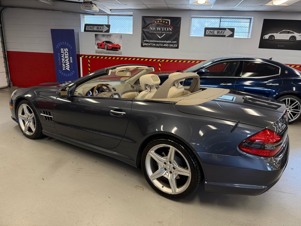 Mercedes-Benz SL-Class SL550 2009