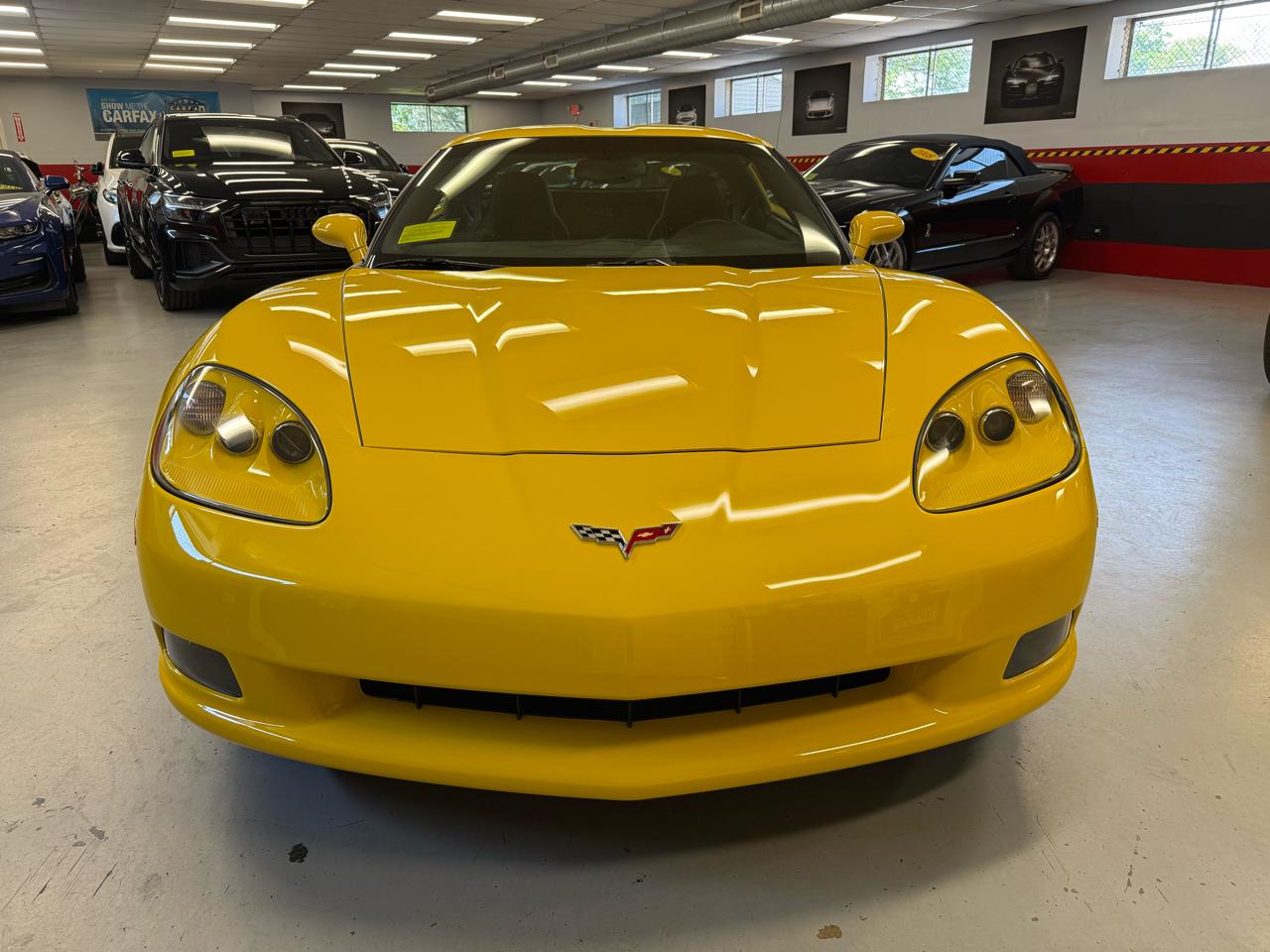 Chevrolet Corvette Standard Coupe 1LT 2011
